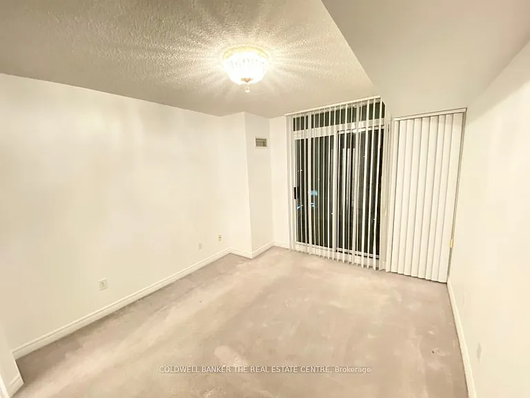 18 Parkview Ave #1616 — Photo 7