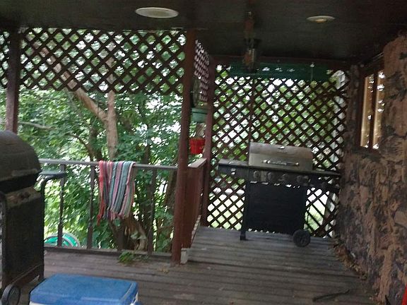 4th image of 1137 Harrison Ave