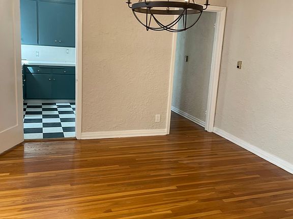 3rd image of 617 N Spaulding Ave #617