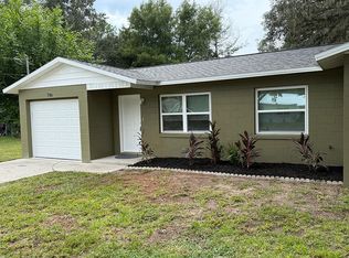 706 Elm Ave, Fruitland Park, FL 34731
