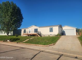 119 Wind River Ave, Moorcroft, WY 82721