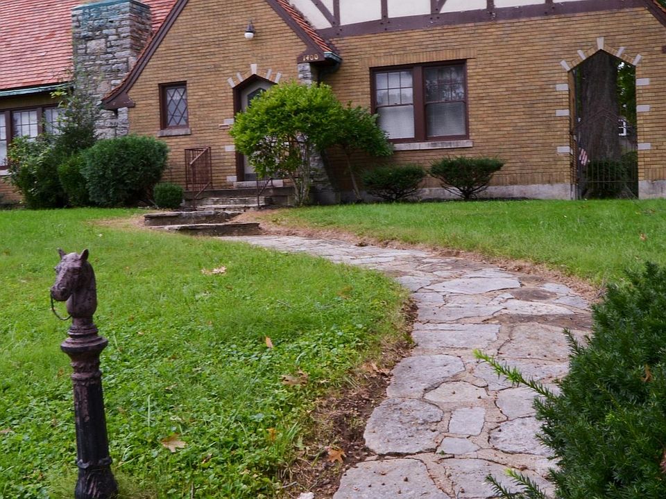 1st image of 1400 E 2nd St