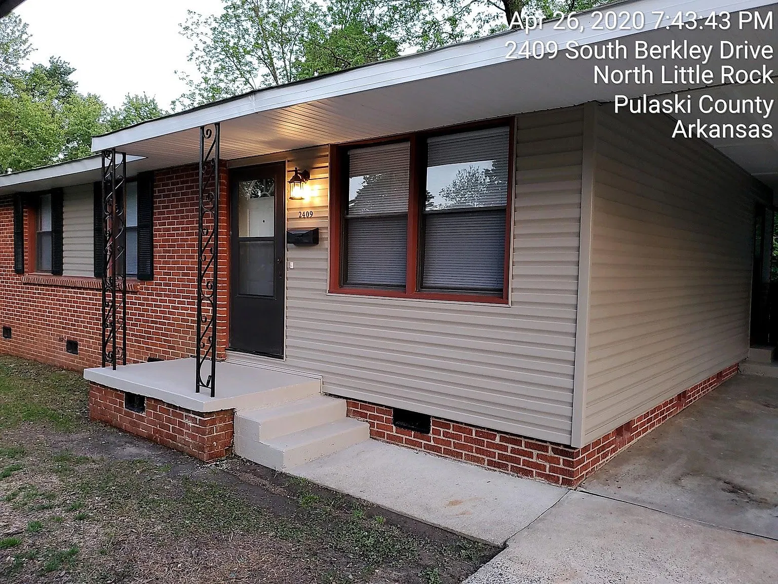 3 bed, 1026 sqft, $1,200 — Photo 2