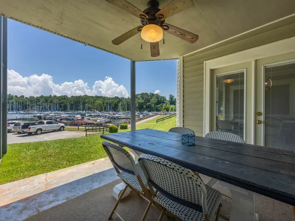 322 Cove Ct, Columbia, SC 29212