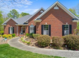 2804 Monterrey Ln, Monroe, NC 28110