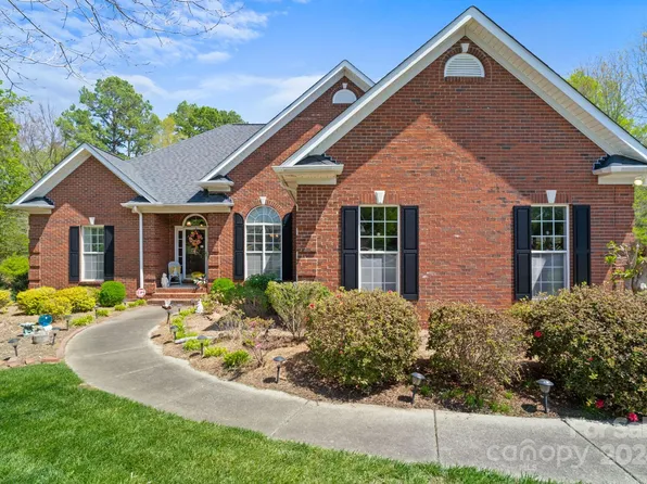 2804 Monterrey Ln, Monroe, NC 28110