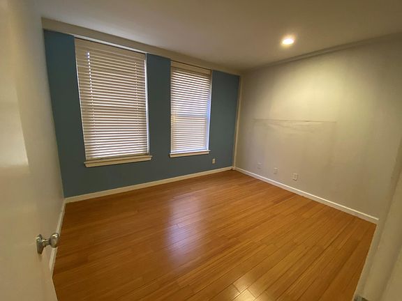 5th image of 1661 Washington St APT 403
