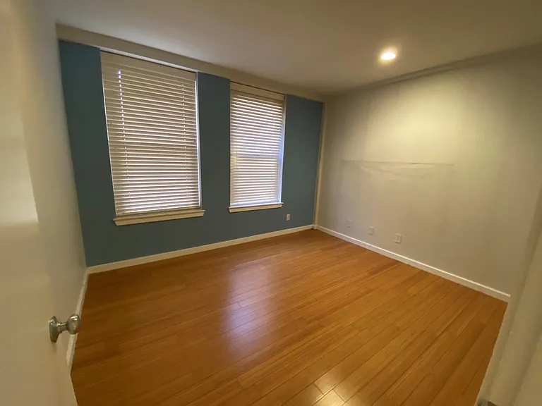 1661 Washington St #403 — Photo 5