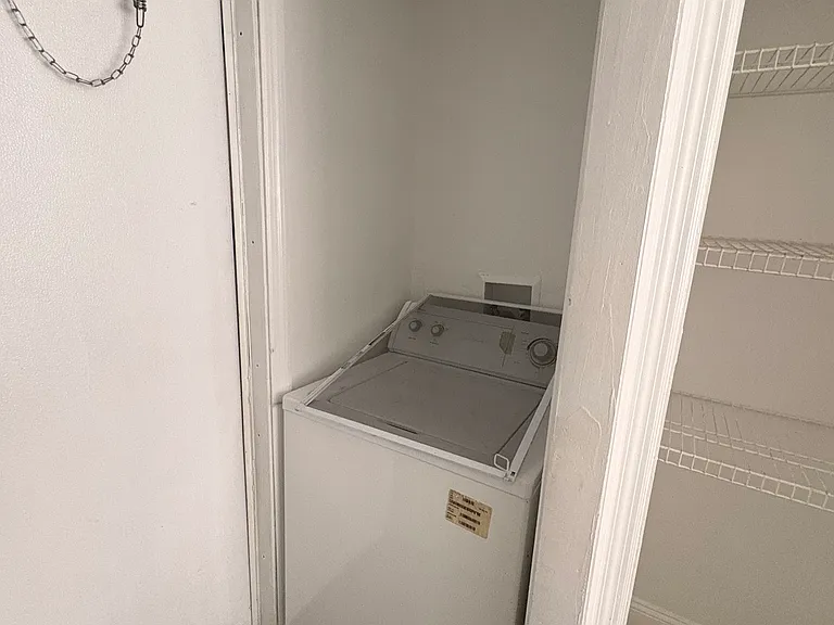 4395 Helen Ave #6 — Photo 8
