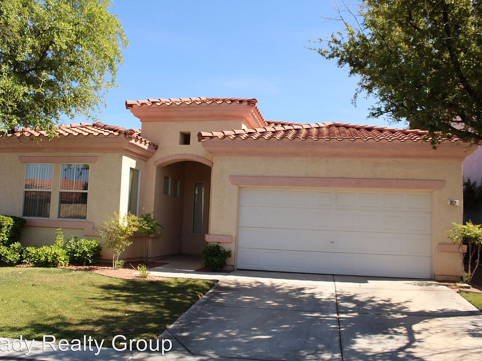 1st image of 317 Palm Trace Ave