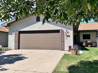 1825 15th Ave W, Williston, ND 58801