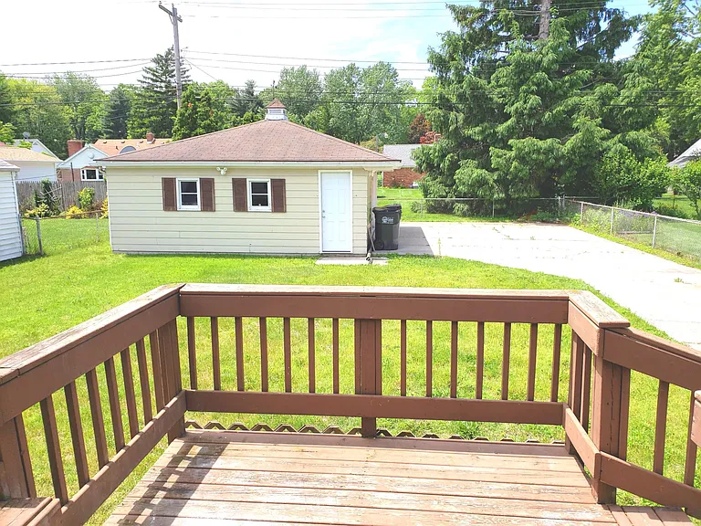5107 Sheila Dr — Photo 25