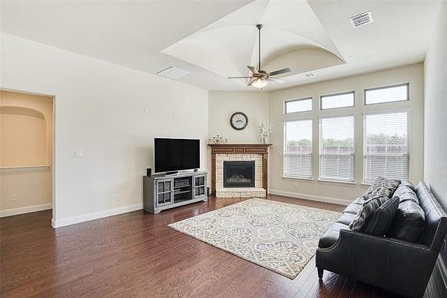 1st image of 5126 Crestwater Dr