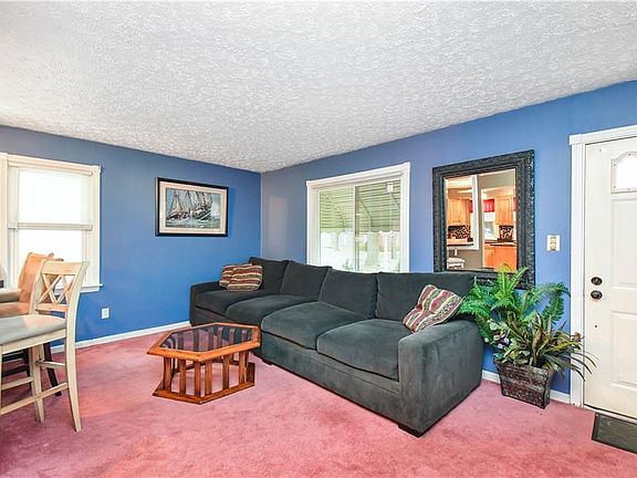 5th image of 23336 Roger Dr