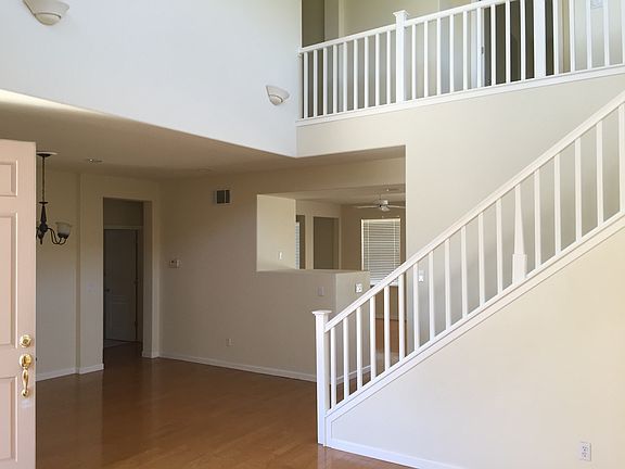 3rd image of 2866 Olivewood Ln