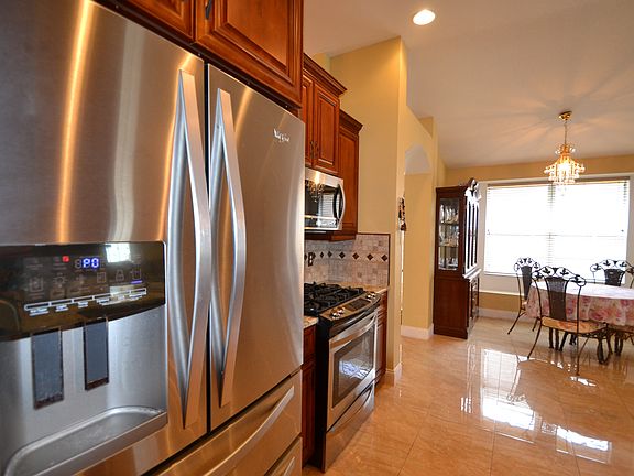 5th image of 31244 Crestmont Ct