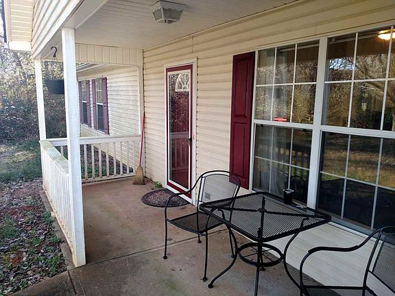 2nd image of 120 Starburst Ln