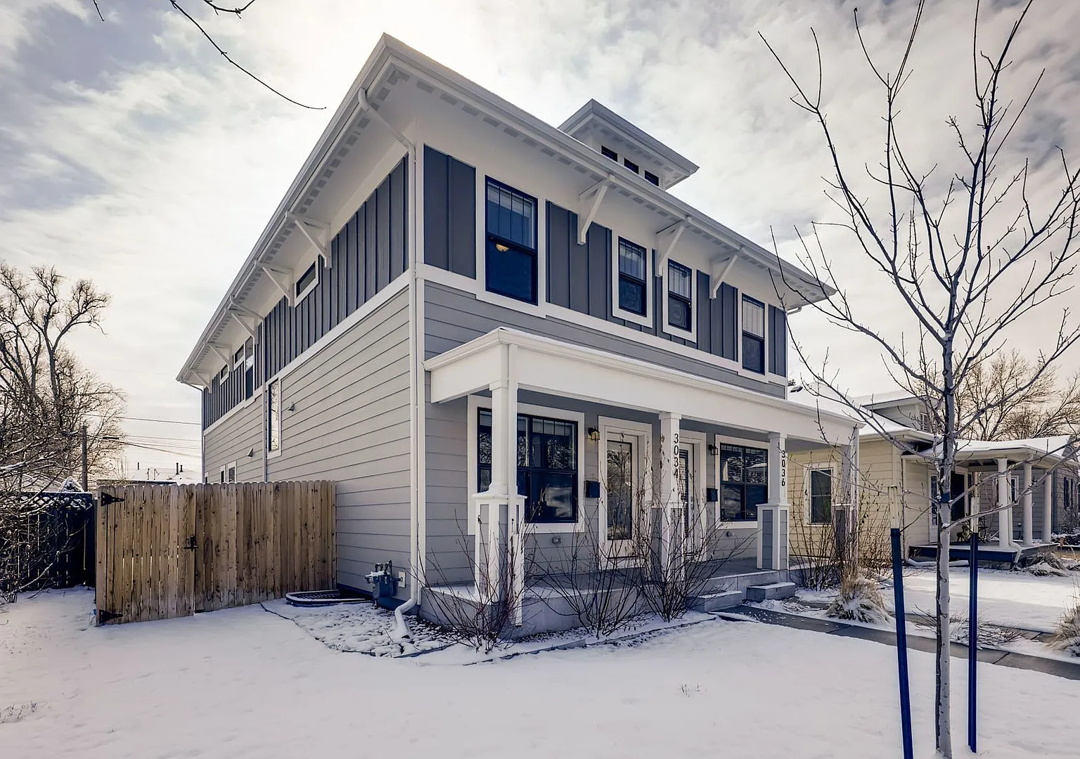 Beautiful 4 Bedroom 4 Bathroom half Duplex in the heart of Englewood — Photo 2
