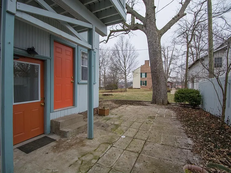 321 E 2nd St #STUDIO — Photo 10