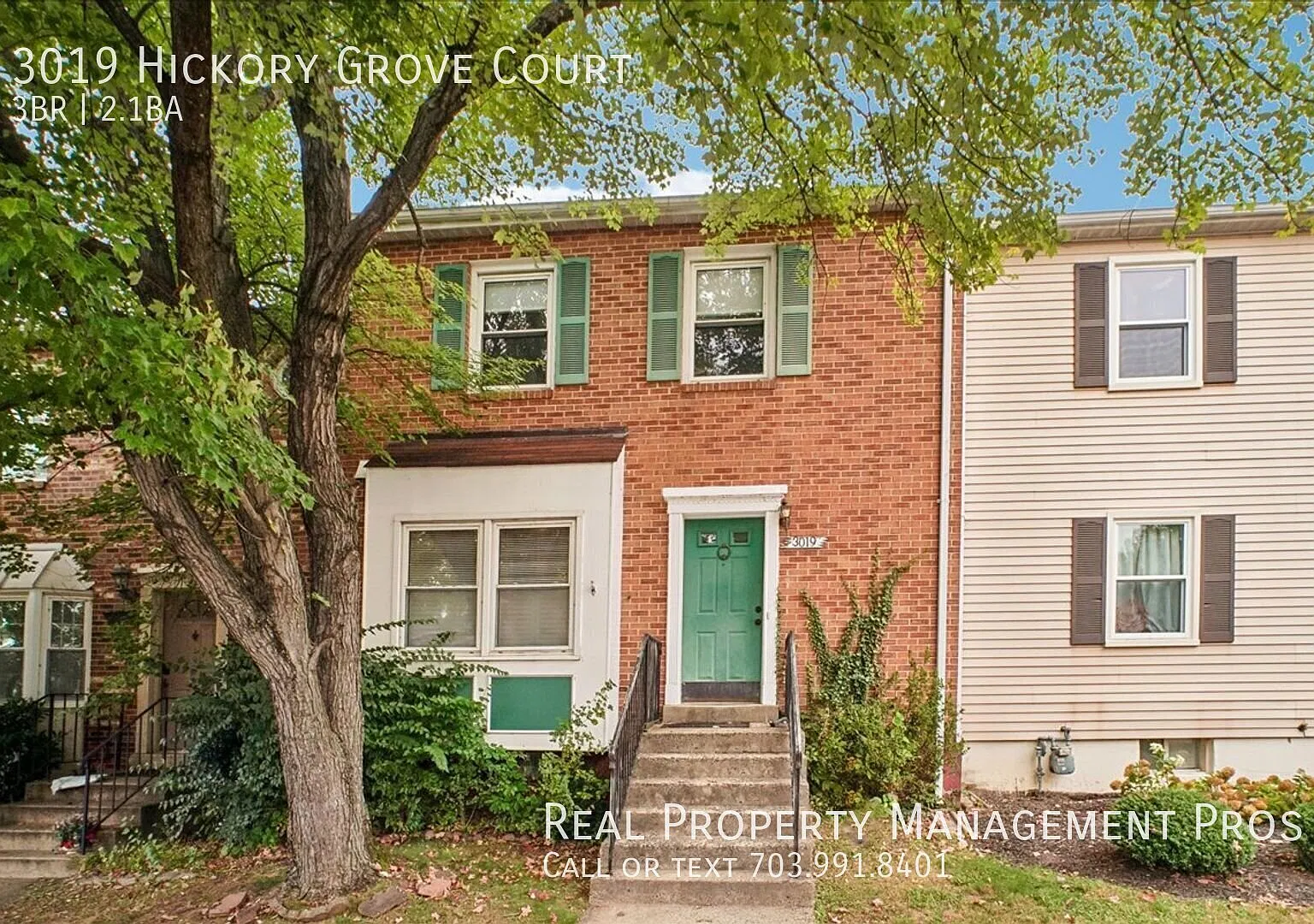 3 Level Townhouse in Fairfax! — Photo 1