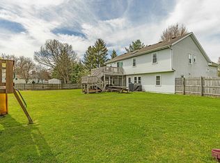 1087 Lori Ln, Sun Prairie, WI 53590