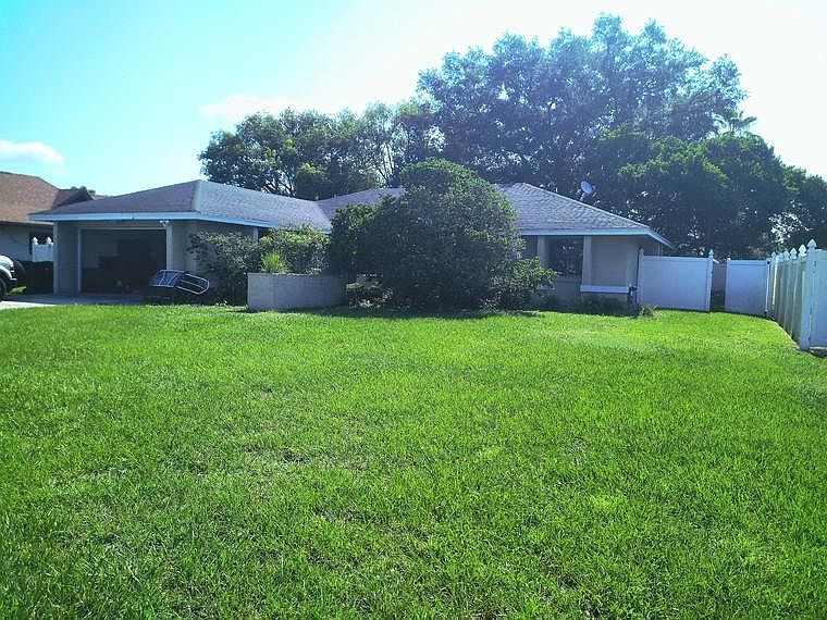 1st image of 2419 Amberly Ave