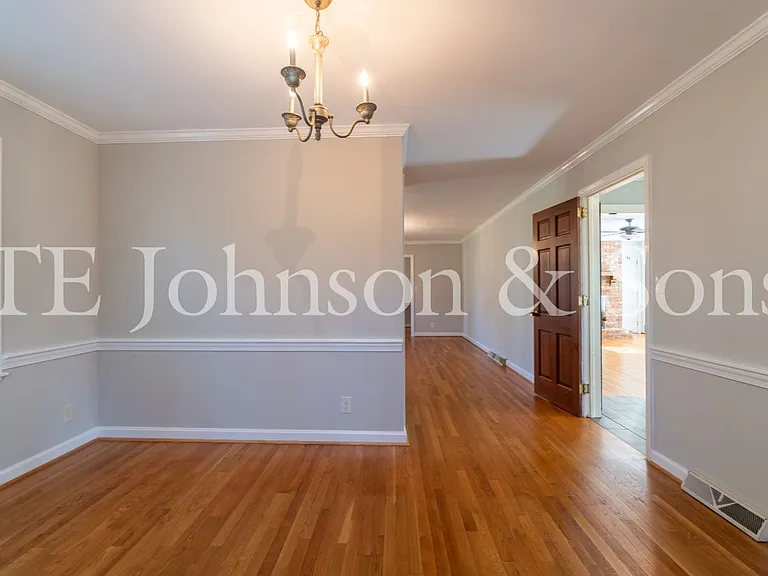 3520 Kirklees Rd — Photo 9