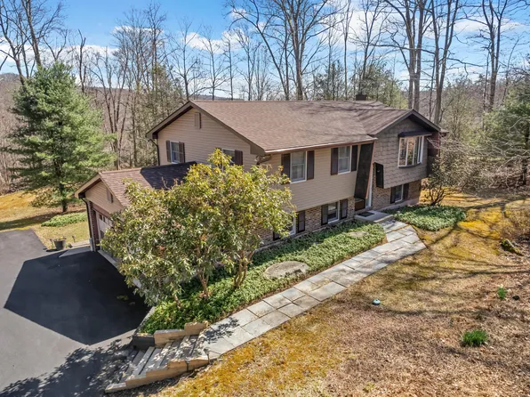 1134 Scotrun Dr, Scotrun, PA 18355