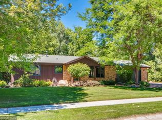113 Chaparral Dr, Apple Valley, MN 55124
