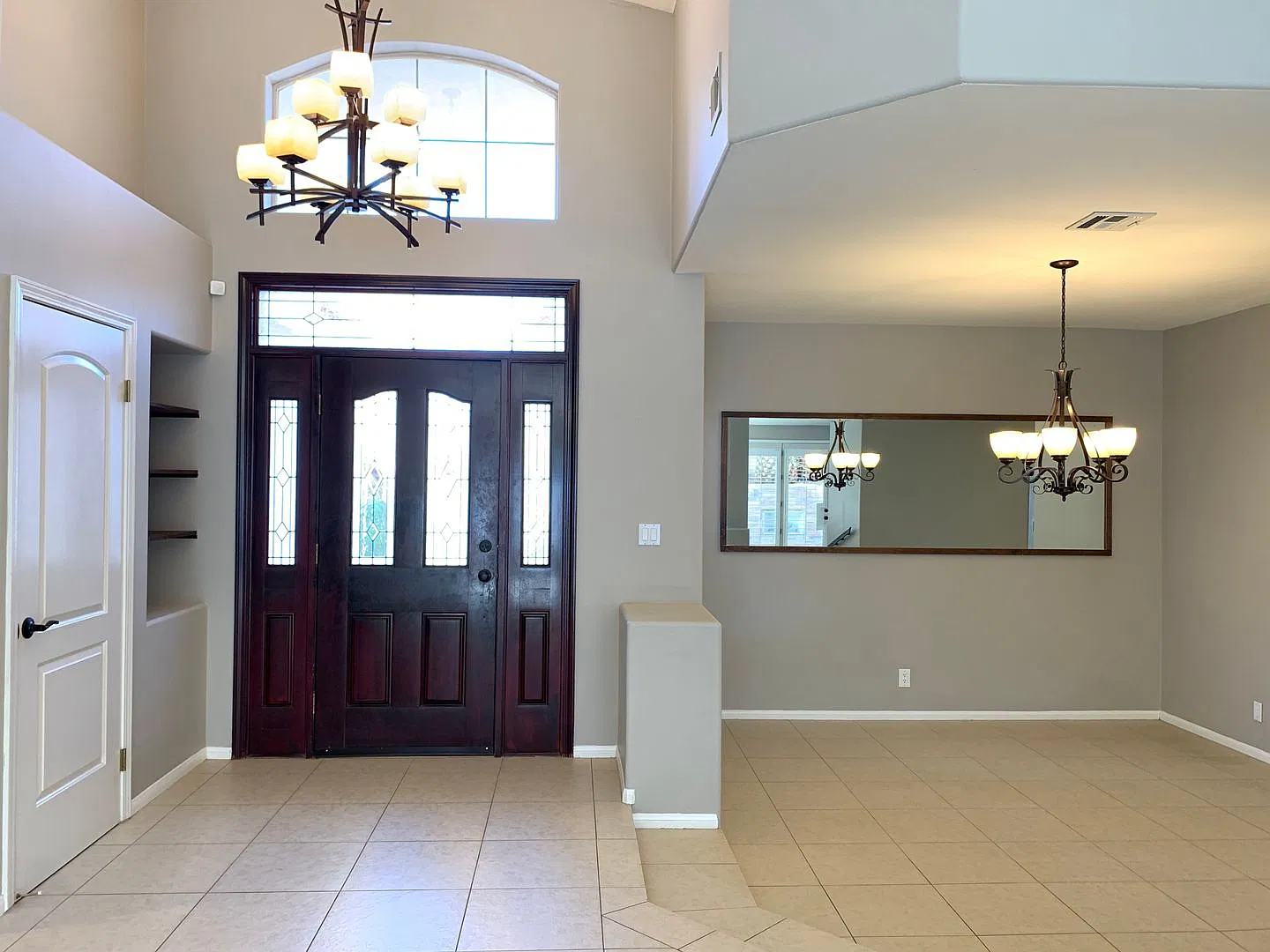 Green Valley Gem with Large Pool, 4 bedrooms, and 3 car garage — Photo 4