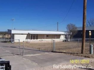 850 W Lake Dr, Robert Lee, TX 76945