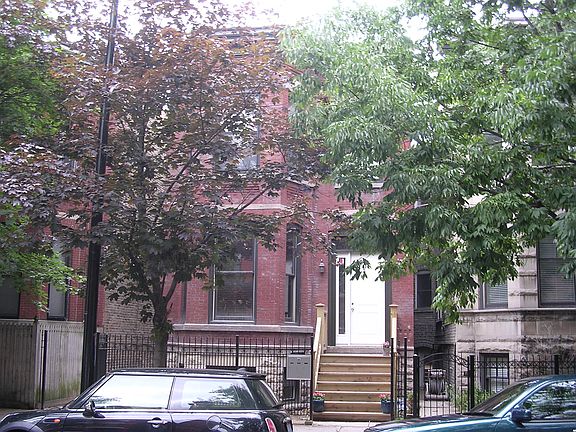 2nd image of 2040 N Sheffield Ave #1