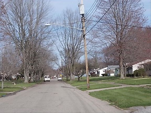 4th image of 2314 Stewart Dr NW