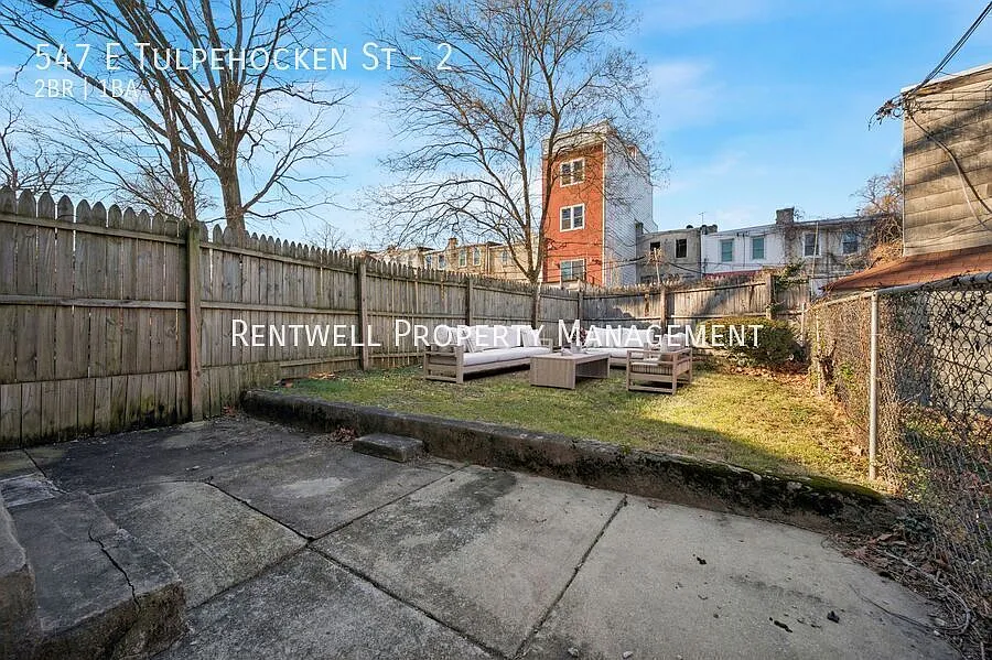 Bright & Spacious Germantown Apartment with Easy Transit Access — Photo 4