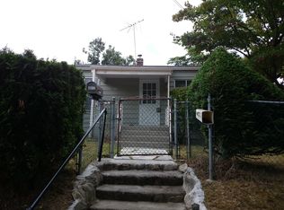 8812 35th Ave SW, Seattle, WA 98126