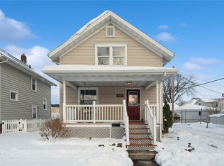 319 5th St NW, Cedar Rapids, IA 52405