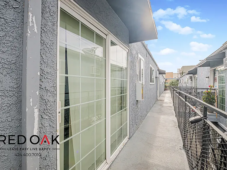 2828 Consol Ave #15B — Photo 5