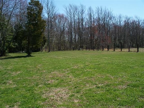 Live stock enclosure