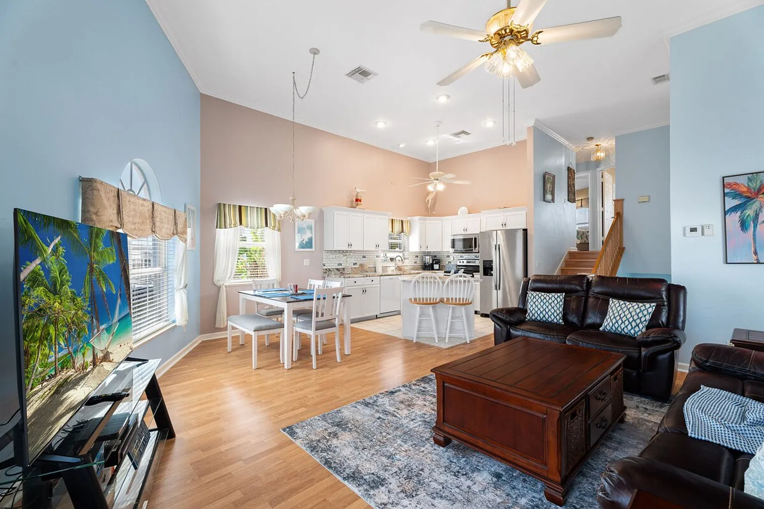 3 bed, 2.5 bath, $6,861 — Photo 2