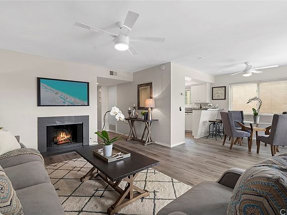 4th image of 304 1/2 Larkspur Ave
