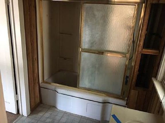 4th image of 917 McCarty Ave