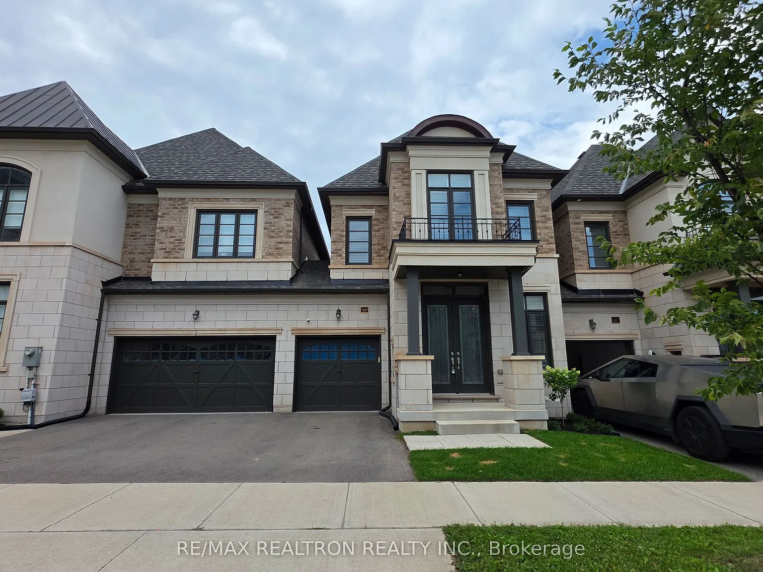 3 bed, $4,000 — Photo 2