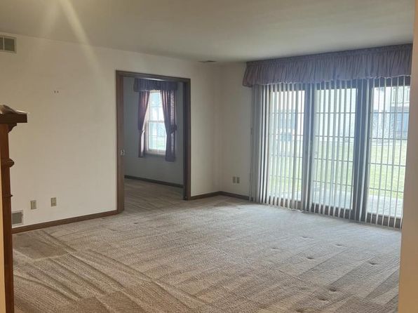 8048 41st AVENUE #24A, Kenosha, WI 53142