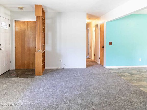 4th image of 530 Quinlan Dr