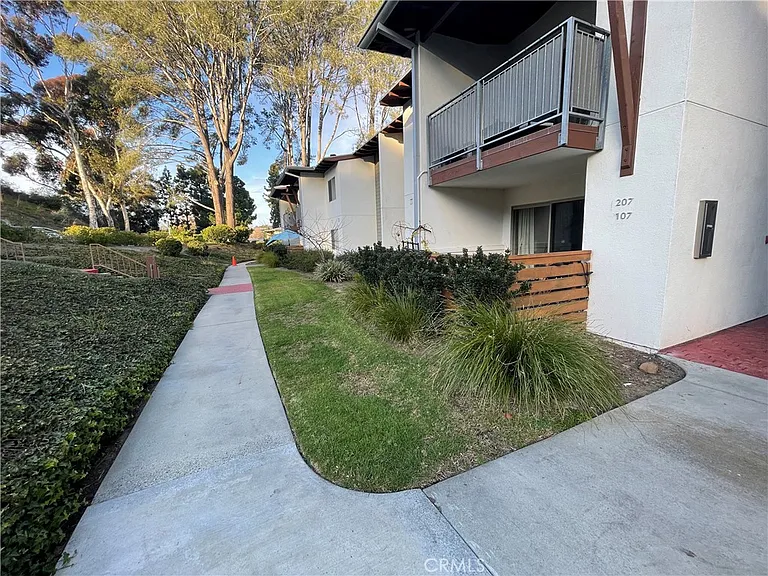 1730 S El Camino Real S — Photo 1