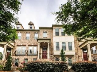 1004 E Paces Ln NE, Atlanta, GA 30326