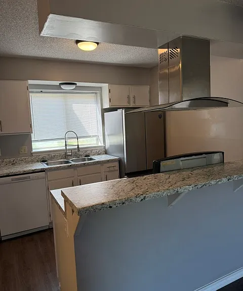 5480 S Gold St #100 — Photo 9