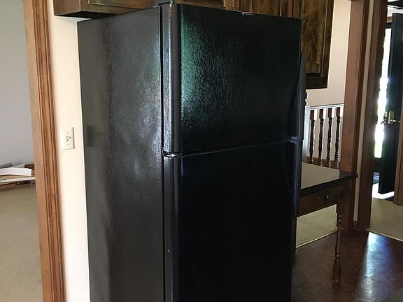 3rd image of 601 Countryside Dr