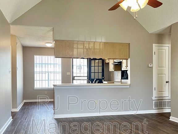 2nd image of 6458 Amberwood Dr