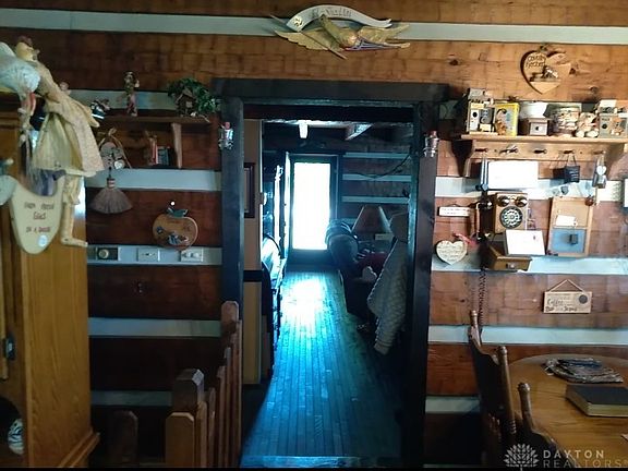 3rd image of 6839 N Main St